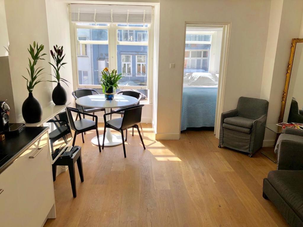 City Center Apartment, Amsterdam (updated prices 2024)