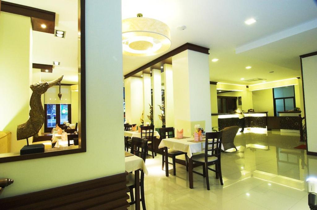Posezení v ubytování PS Hotel Phuket Patong - SHA Plus