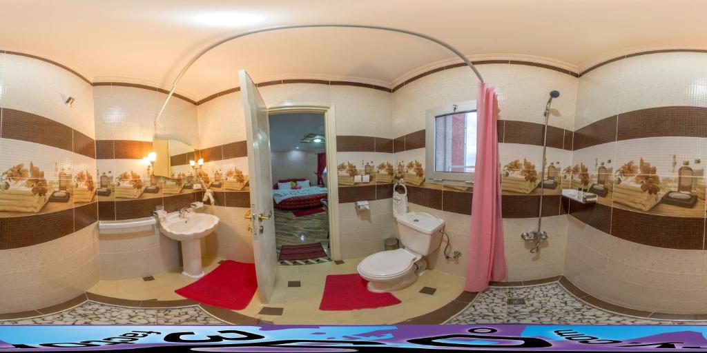 Un baño de Hôtel Hadaik Ain Asserdoune