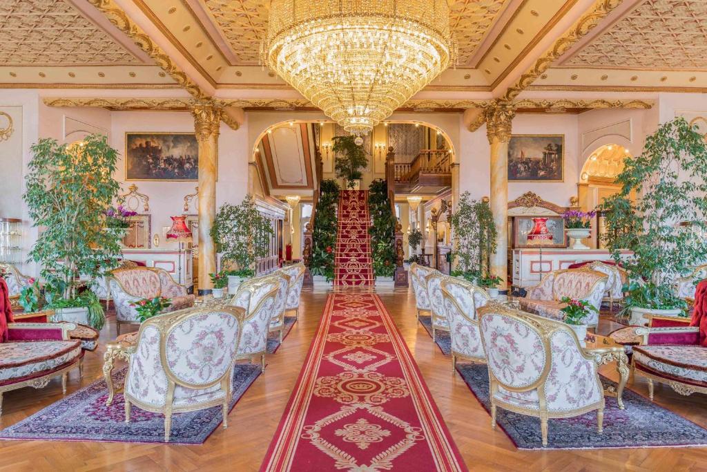 Posezení v ubytování Hotel Regina Palace