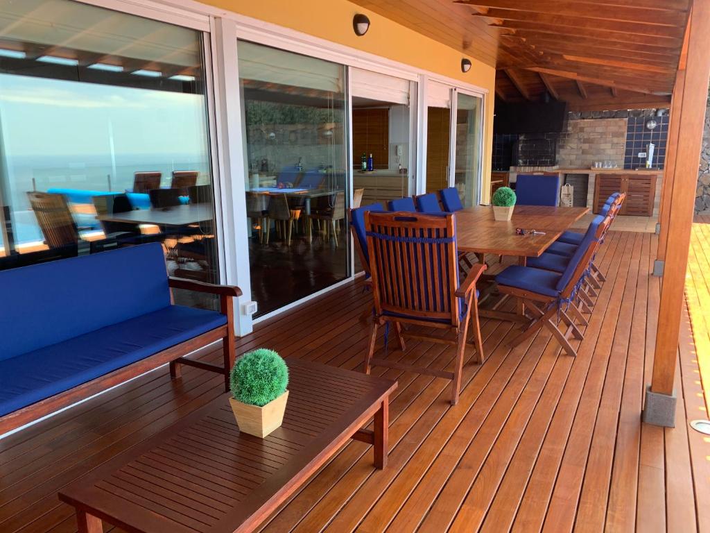 Posedenie v ubytovaní Villa OCEAN Infinity heated pool optional
