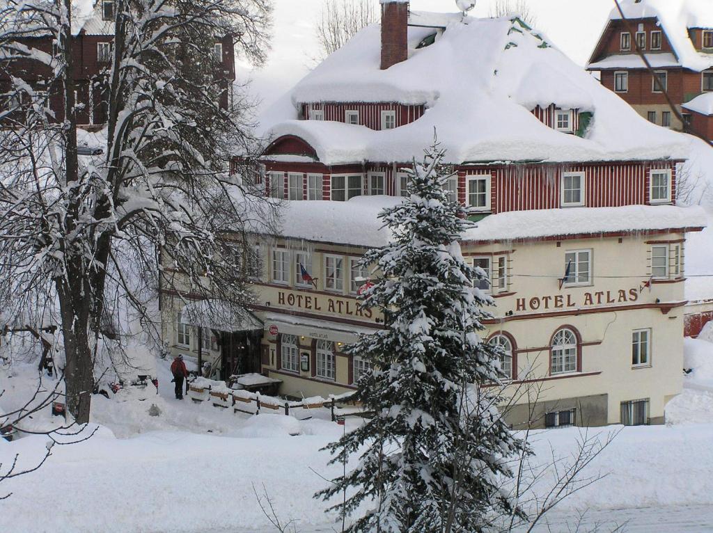 Hotel Atlas v zimě