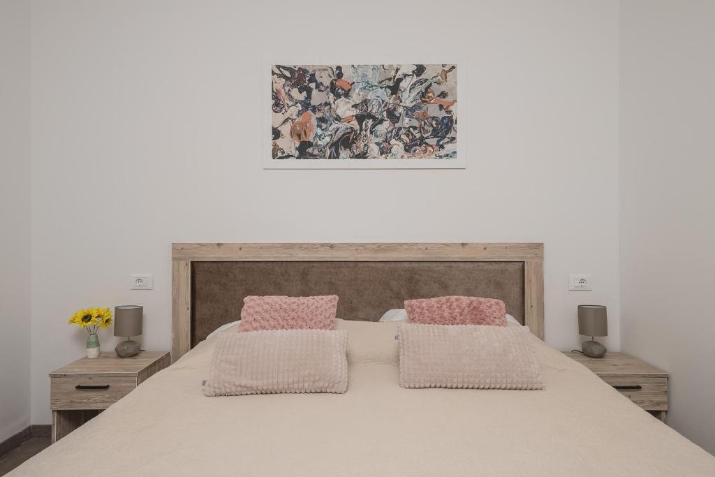 Sky Apartments & Rooms - 14