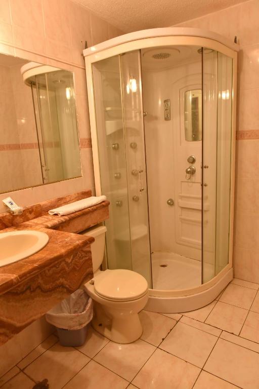 Koupelna v ubytování Hotel Makroz