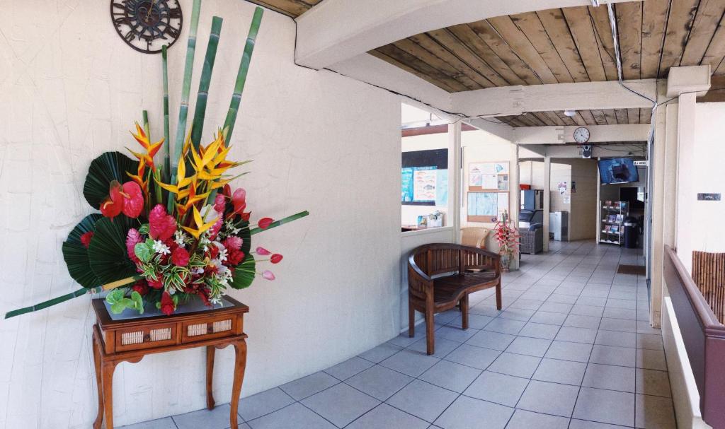 Vstupní hala nebo recepce v ubytování Hilo Reeds Bay Hotel