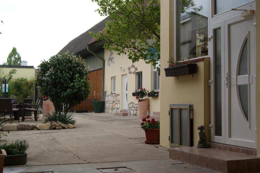 Budova, v ktorej sa apartmán nachádza