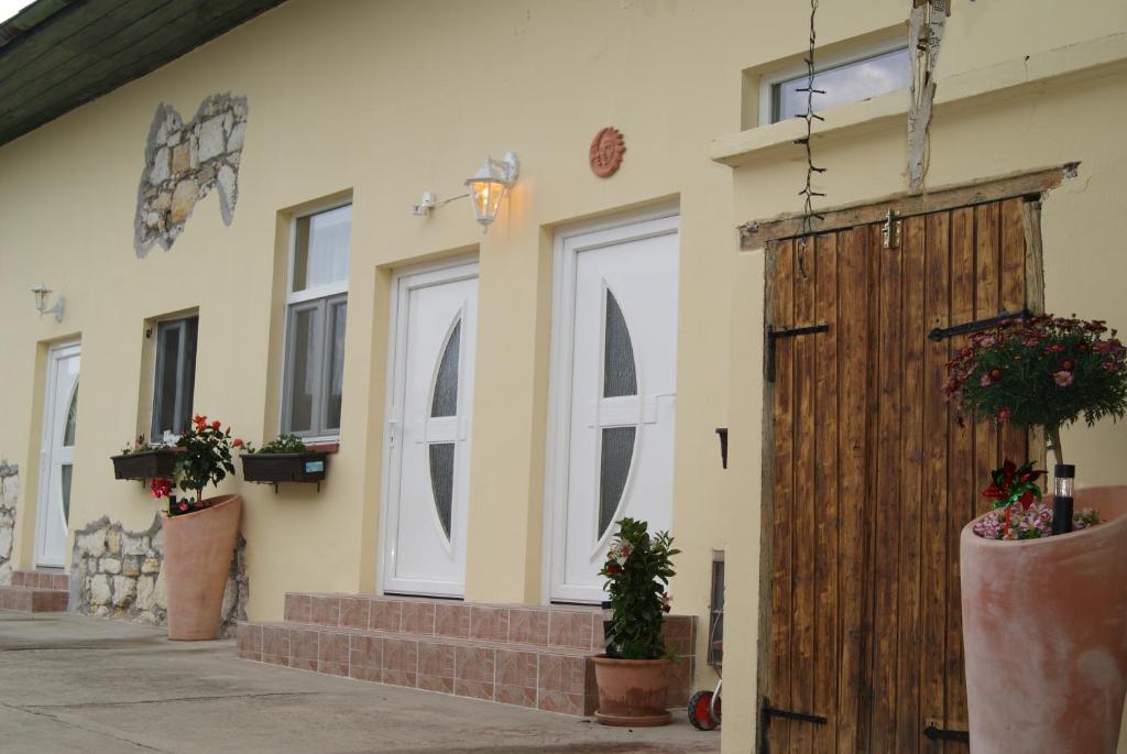 Budova, v ktorej sa apartmán nachádza