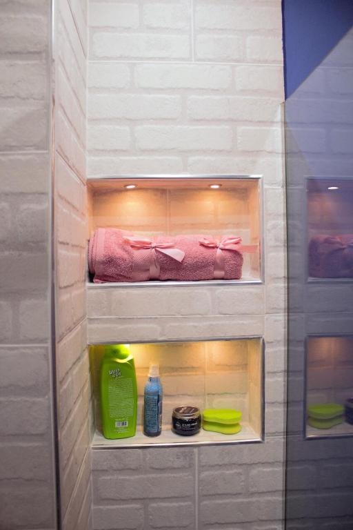Nikki Apartments - Imazhi 4
