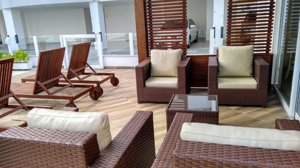  Apartamento novo frente para a piscina região nobre da praia dos Ingleses