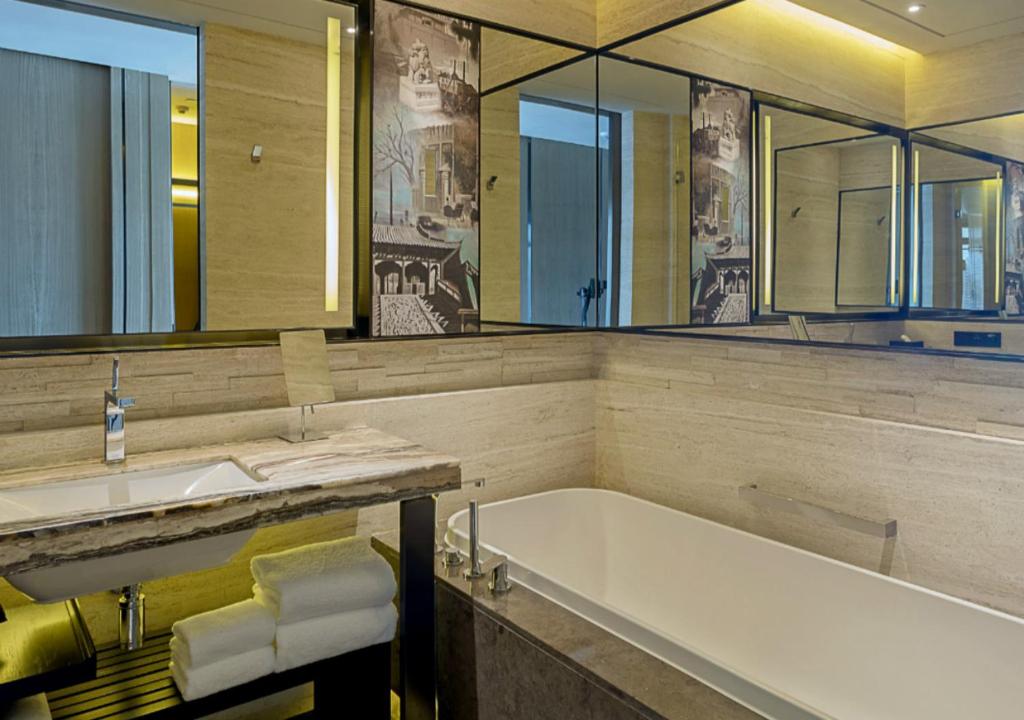Grand Hyatt Shenyang - Club King Room