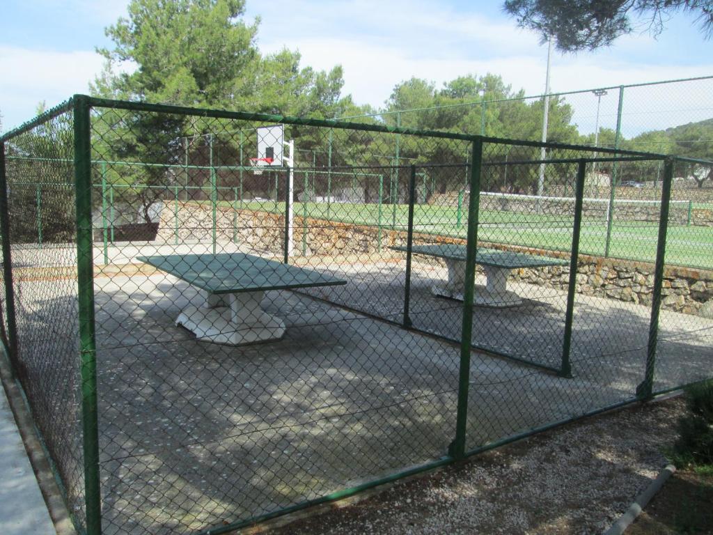Stolní tenis v ubytování Mobile Home Pearl of Murter nebo okolí