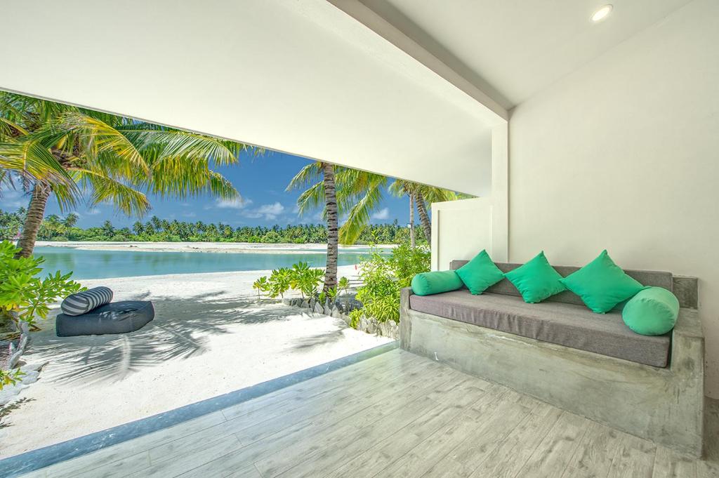 Posezení v ubytování Rahaa Resort Maldives