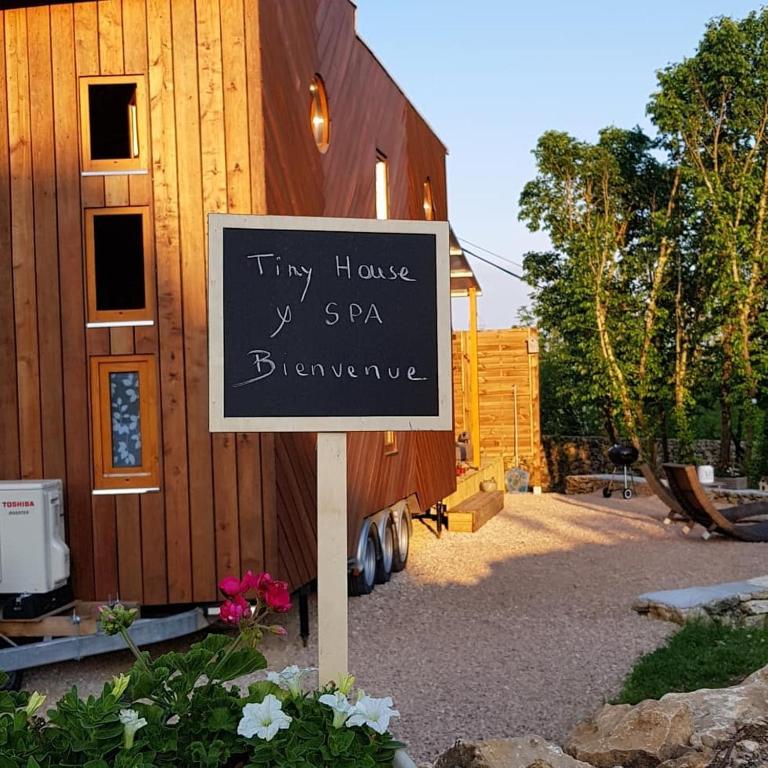 Zahrada ubytování TINY HOUSE & SPA