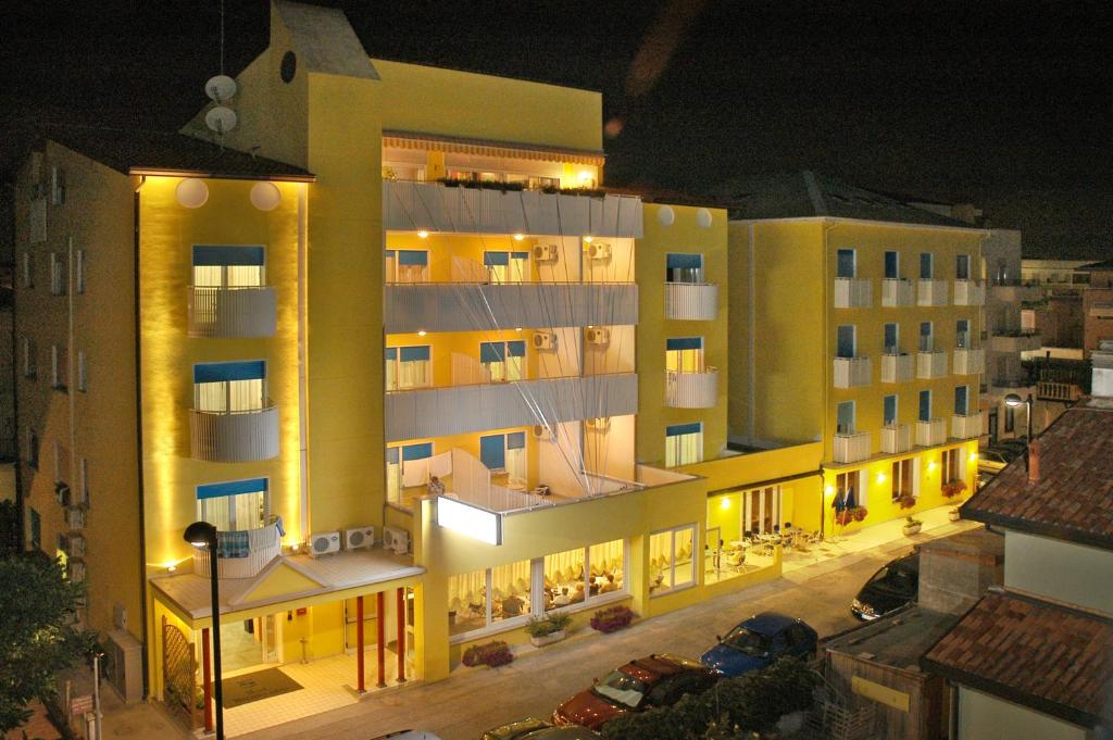 Budova, kde se hotel nachází