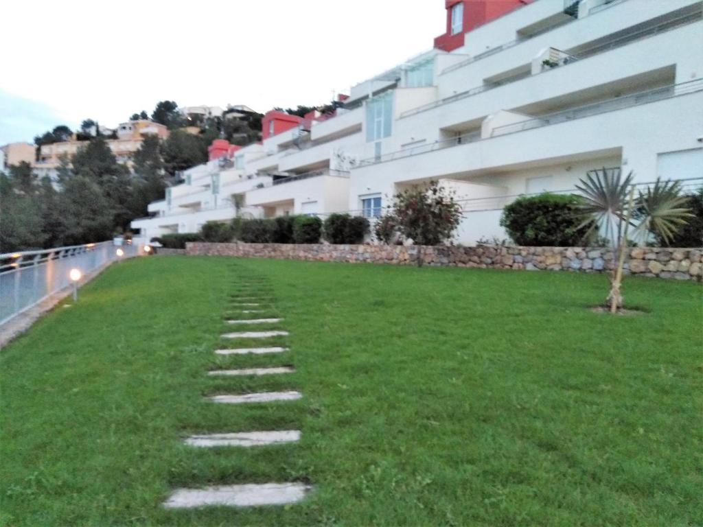 Monte Corona, Ador – Updated 2023 Prices