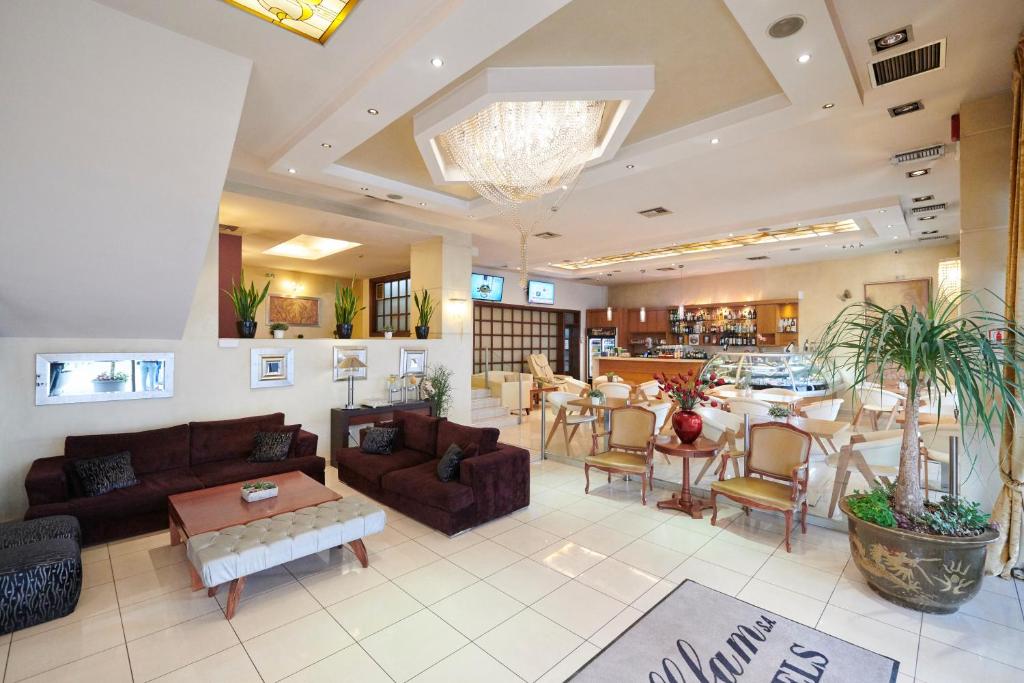 Crystal City Hotel - Resim 5