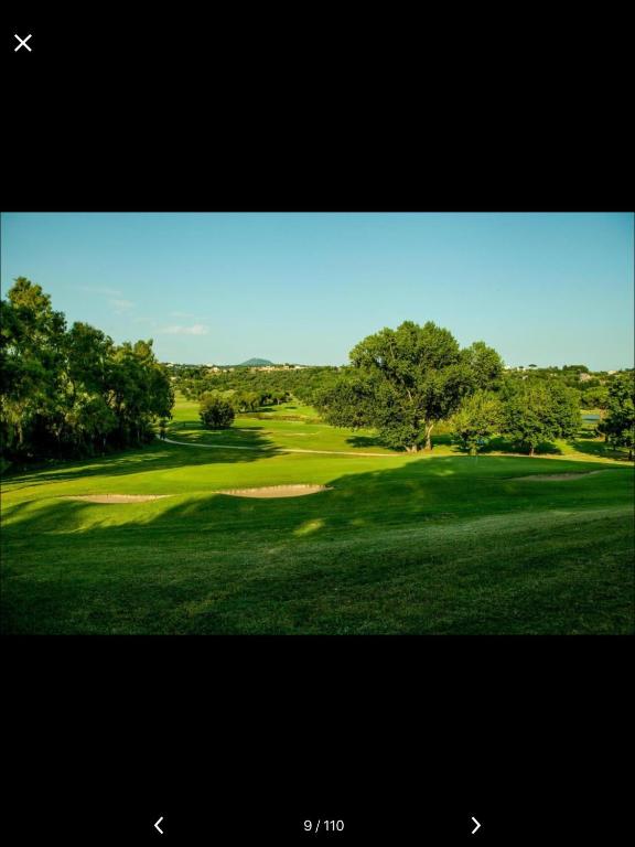 Golf v apartmánu nebo okolí