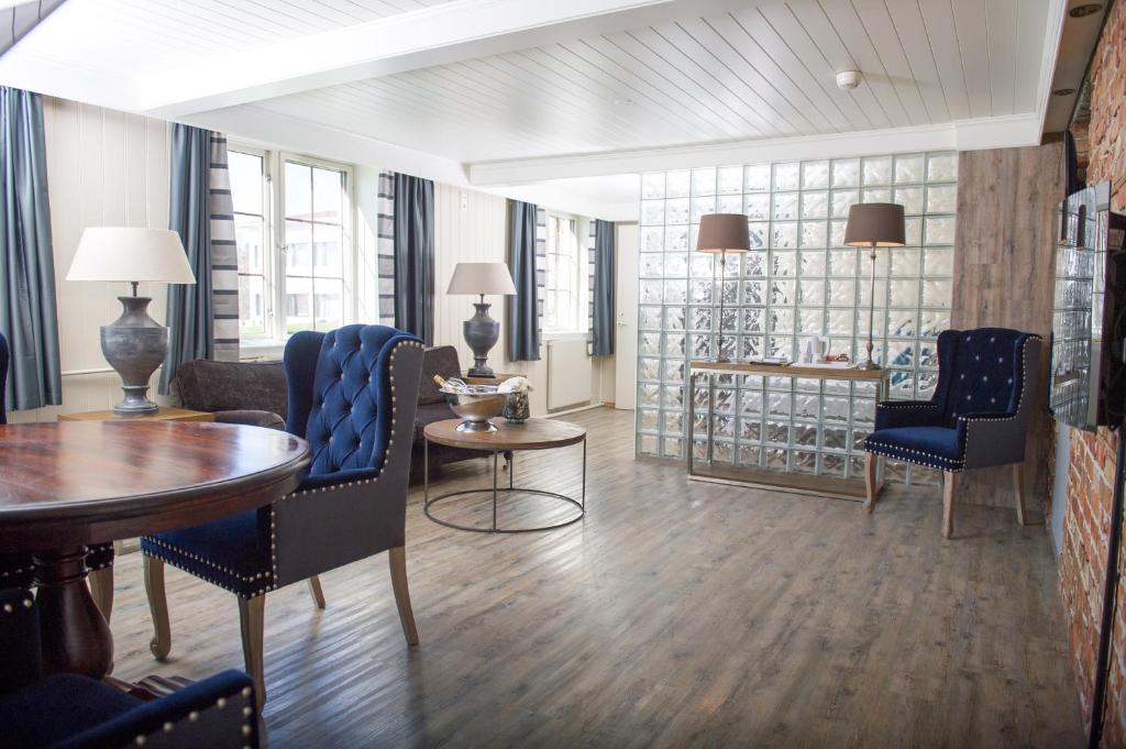 Posezení v ubytování Klækken Hotel