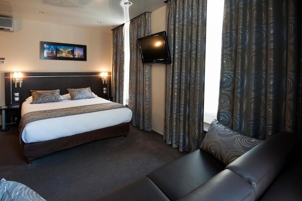 Hotel Choiseul Opera - Superior Triple Room