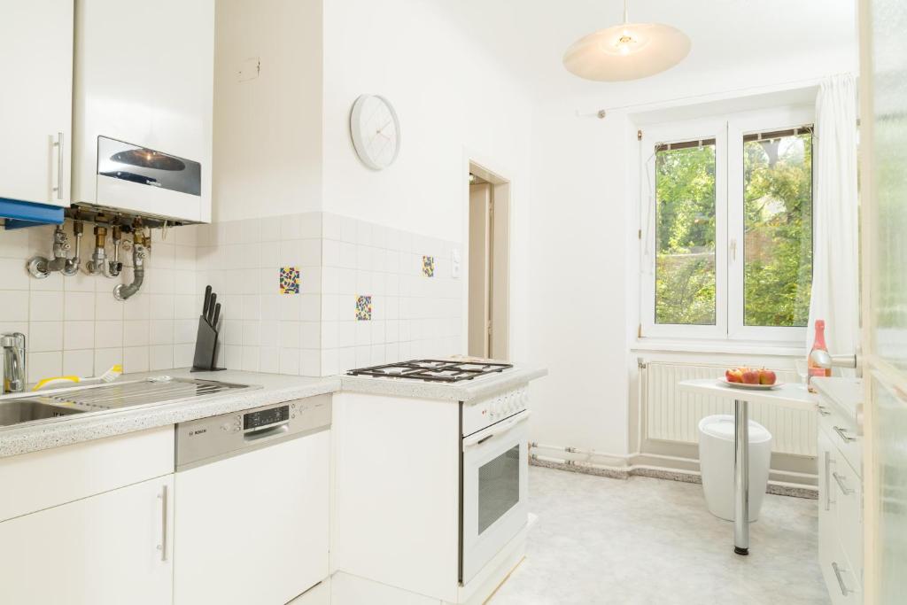 Kuchyňa alebo kuchynka v ubytovaní Szene Wien Apartment
