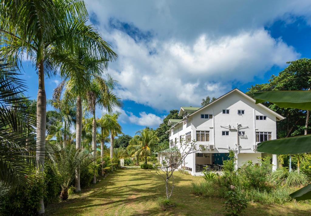 Imagen de la galería de La Modestie Guest House, en Grand'Anse Praslin