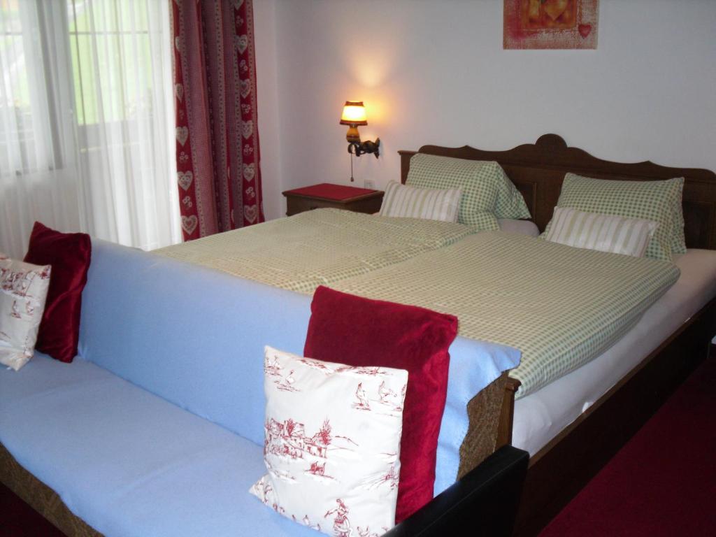 Vorderwiesgut - Double Room With Sofa Bed And Balcony
