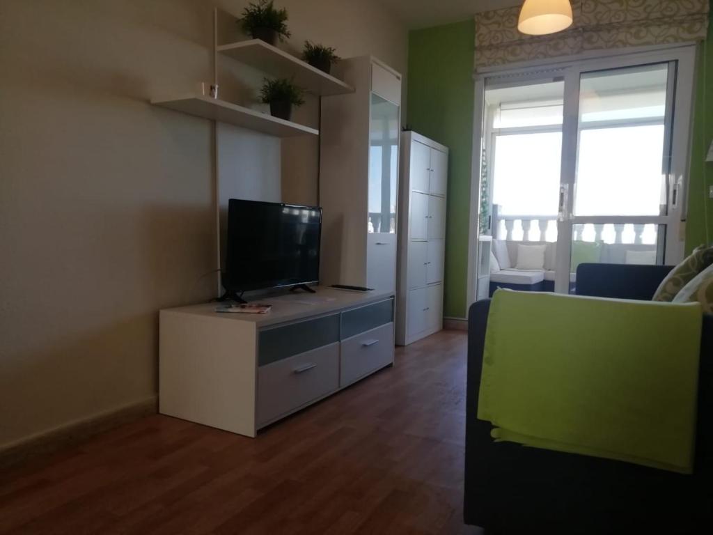 A television and/or entertainment centre at la loma