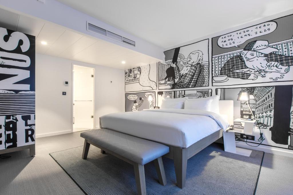 Postel nebo postele na pokoji v ubytování Radisson RED Brussels