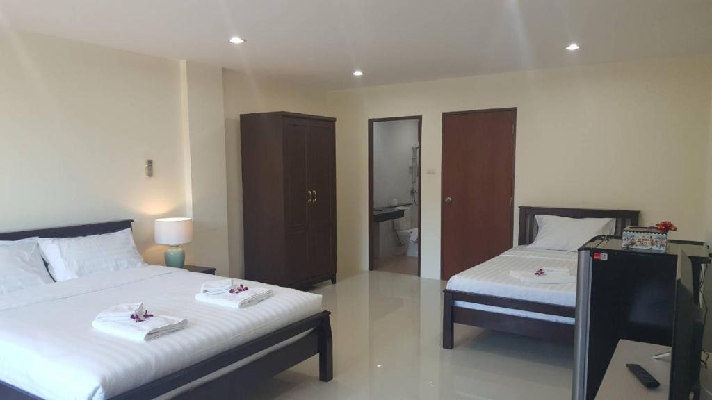 
Deluxe Triple Room
