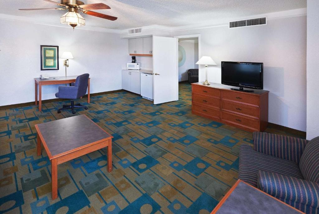 La Quinta Inn by Wyndham Austin Oltorf - Suite Con Cama Extragrande - No Fumadores