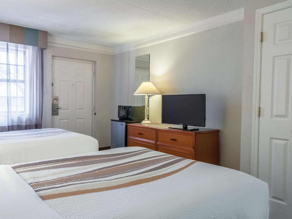 La Quinta Inn by Wyndham New Orleans West Bank / Gretna - Deluxe Doppelzimmer Mit Zwei Doppelbetten
