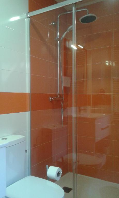 Un baño de Hostal Doña Juana