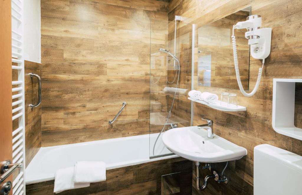Koupelna v ubytování Hotel Schwengerer