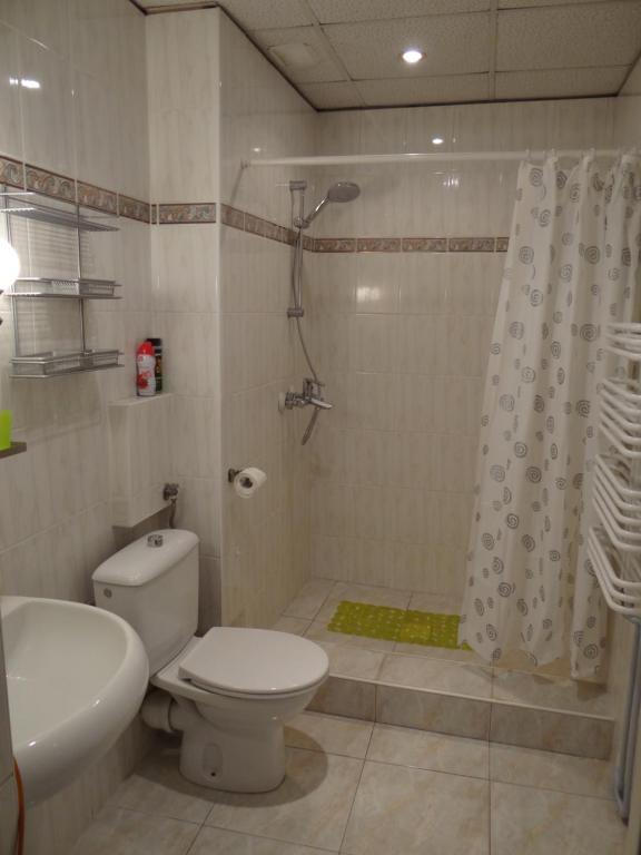 Kúpeľňa v ubytovaní Korzeniowskiego 25