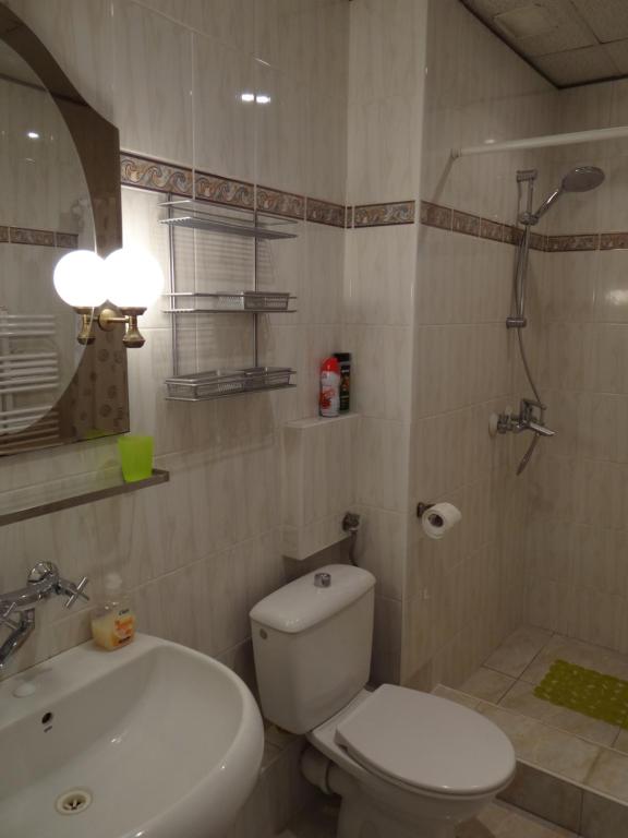 Kúpeľňa v ubytovaní Korzeniowskiego 25