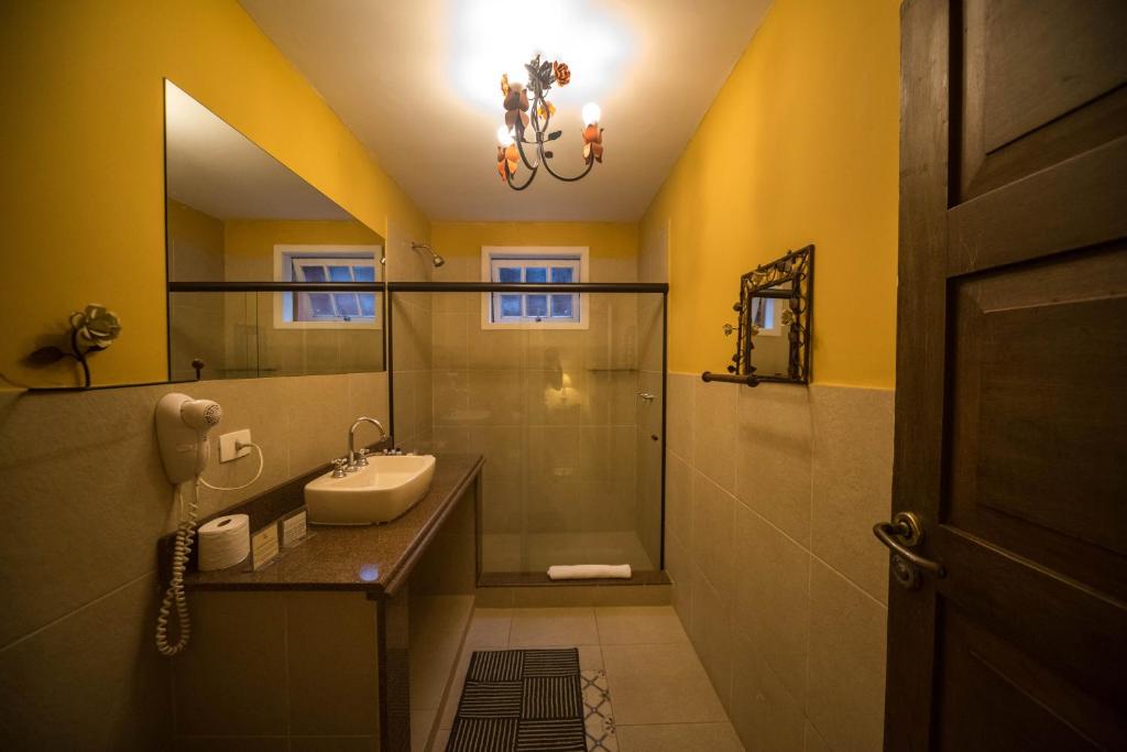 Pousada Quinta dos Pássaros Itaipava - Comfort Viervoudige Kamer