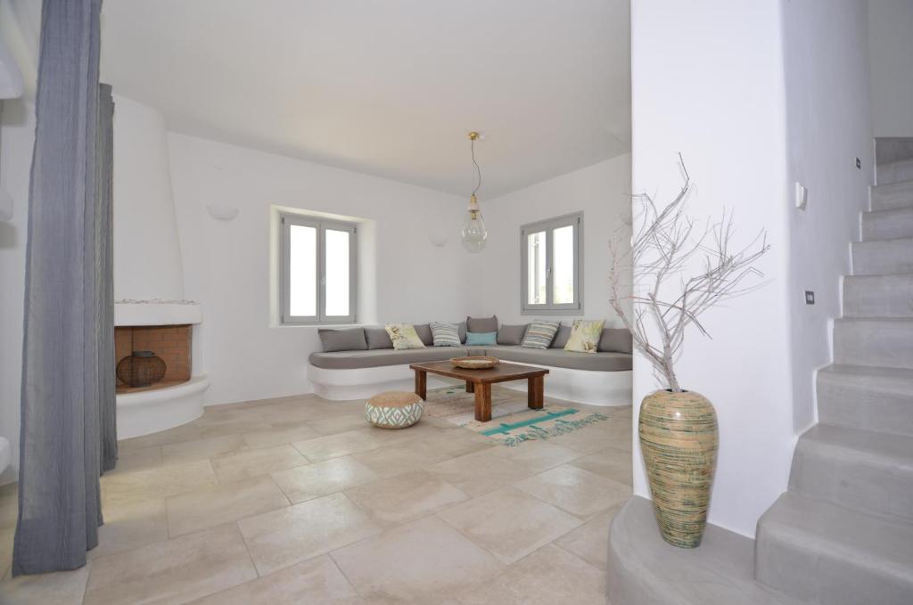 Posedenie v ubytovaní Villa LIMANI Paros