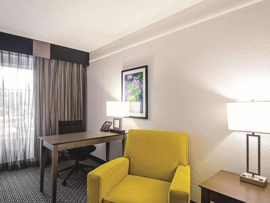 La Quinta by Wyndham Denver Airport DIA - King Suite Avec Canapé-lit