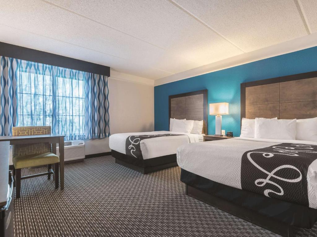 La Quinta by Wyndham Orlando Lake Mary photo