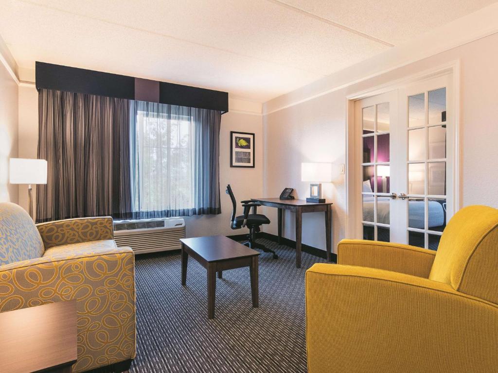 La Quinta by Wyndham Atlanta Conyers - King Suite Met één Slaapkamer-niet-roken
