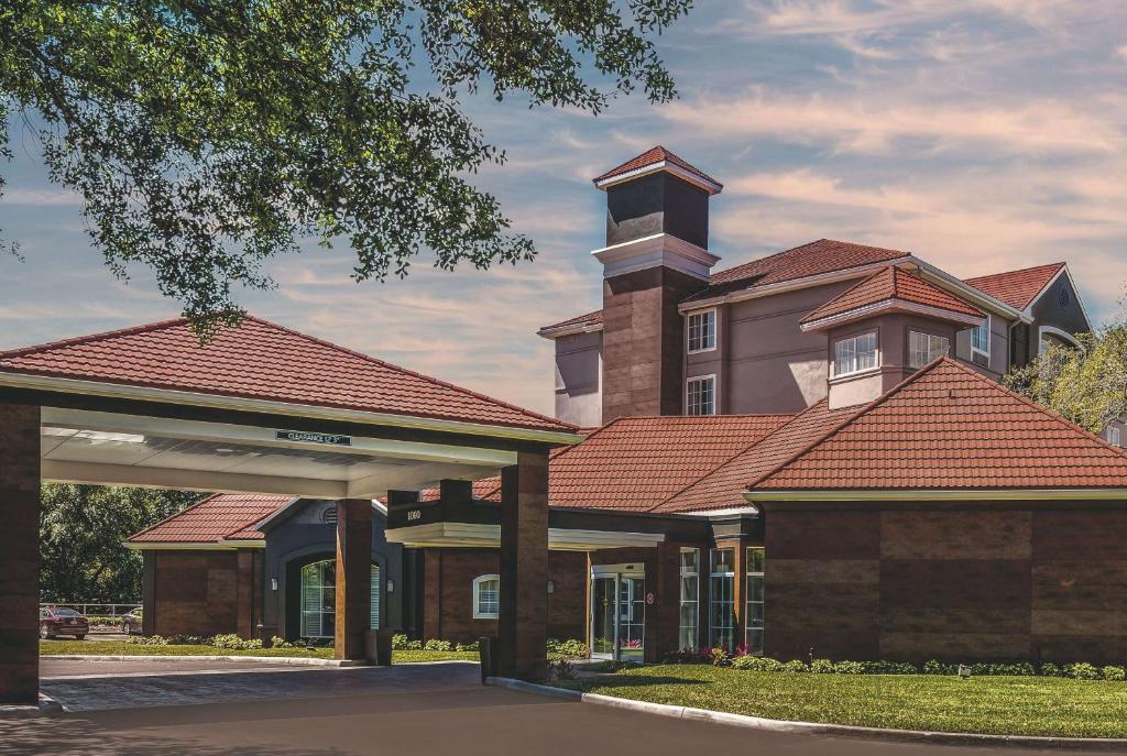 La Quinta by Wyndham Orlando Lake Mary photo