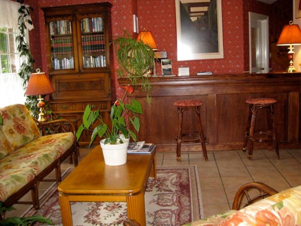 Posezení v ubytování Canterbury Inn