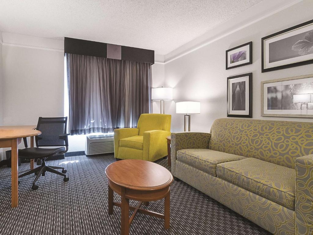 La Quinta by Wyndham Miami Airport East - 