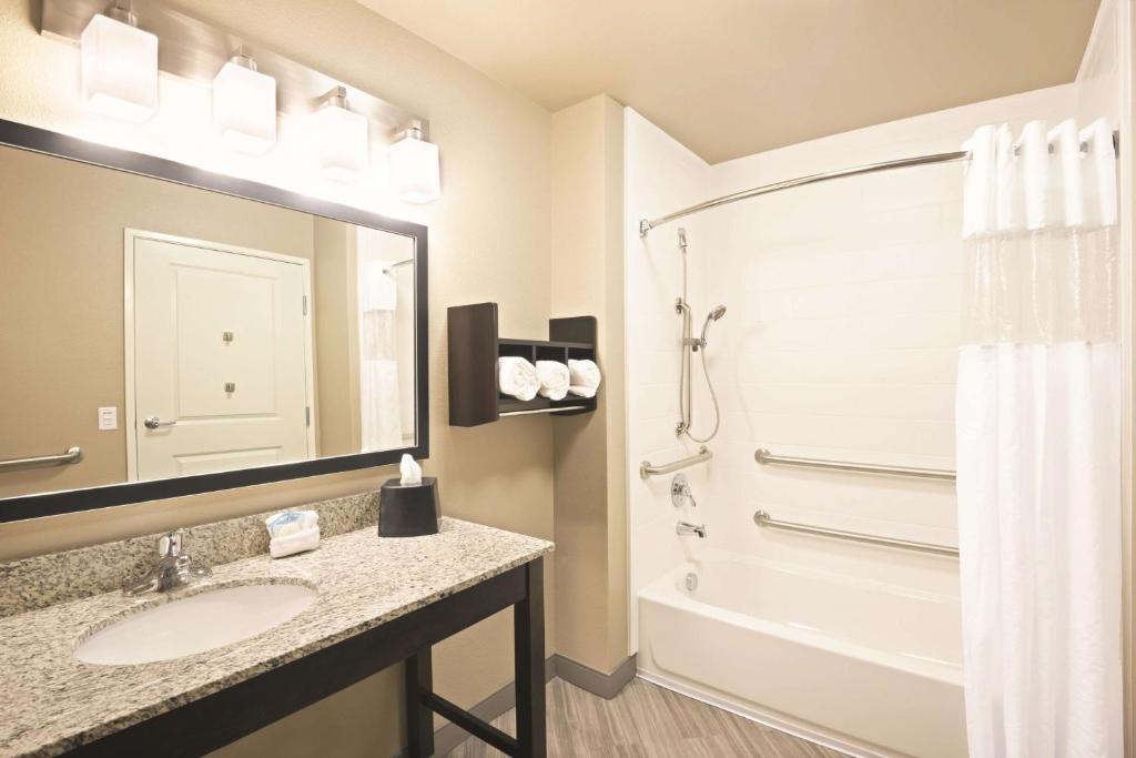 La Quinta by Wyndham Billings photo