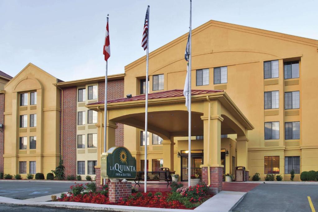 a rendering of the front of a hotel at La Quinta Inn & Suites - New River Gorge National Park in Summersville