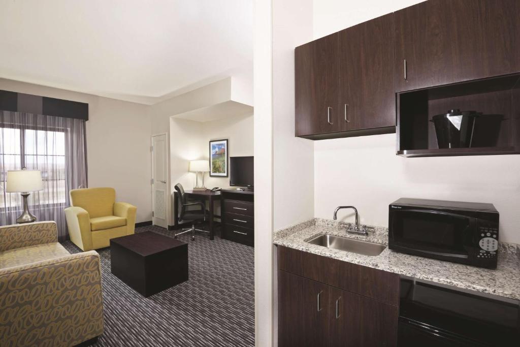 La Quinta by Wyndham Billings photo