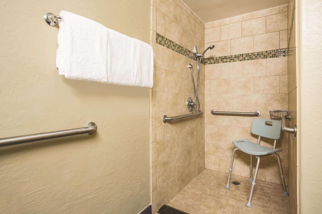 La Quinta by Wyndham Conference Center Prescott - 特大号床间 - 带无障碍设施/禁烟