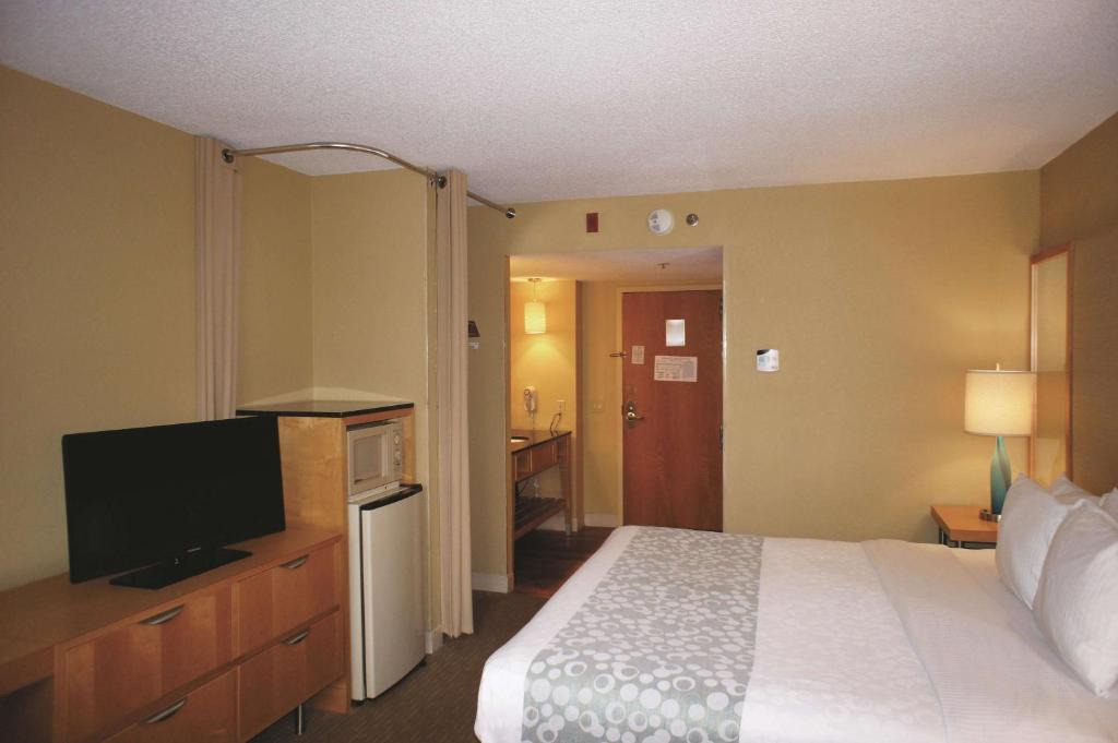 La Quinta by Wyndham Sarasota Downtown photo