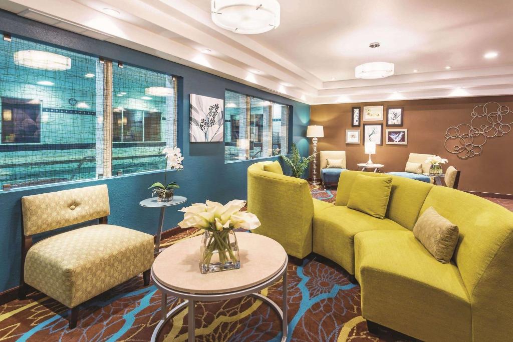 La Quinta by Wyndham Boise Towne Square photo