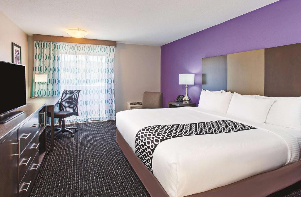 La Quinta by Wyndham Pomona - King Room (begane Grond)